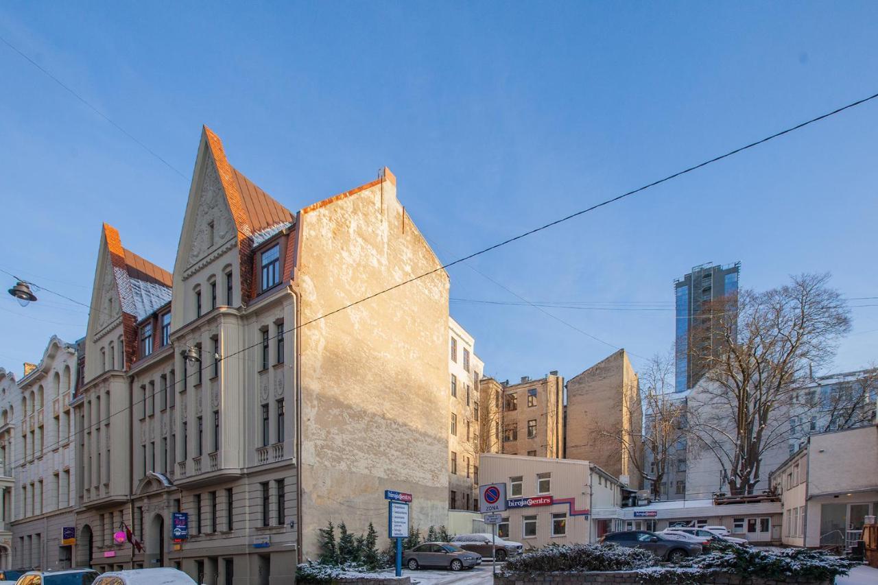 Ascetic Skolas Street Apartment Riga Esterno foto